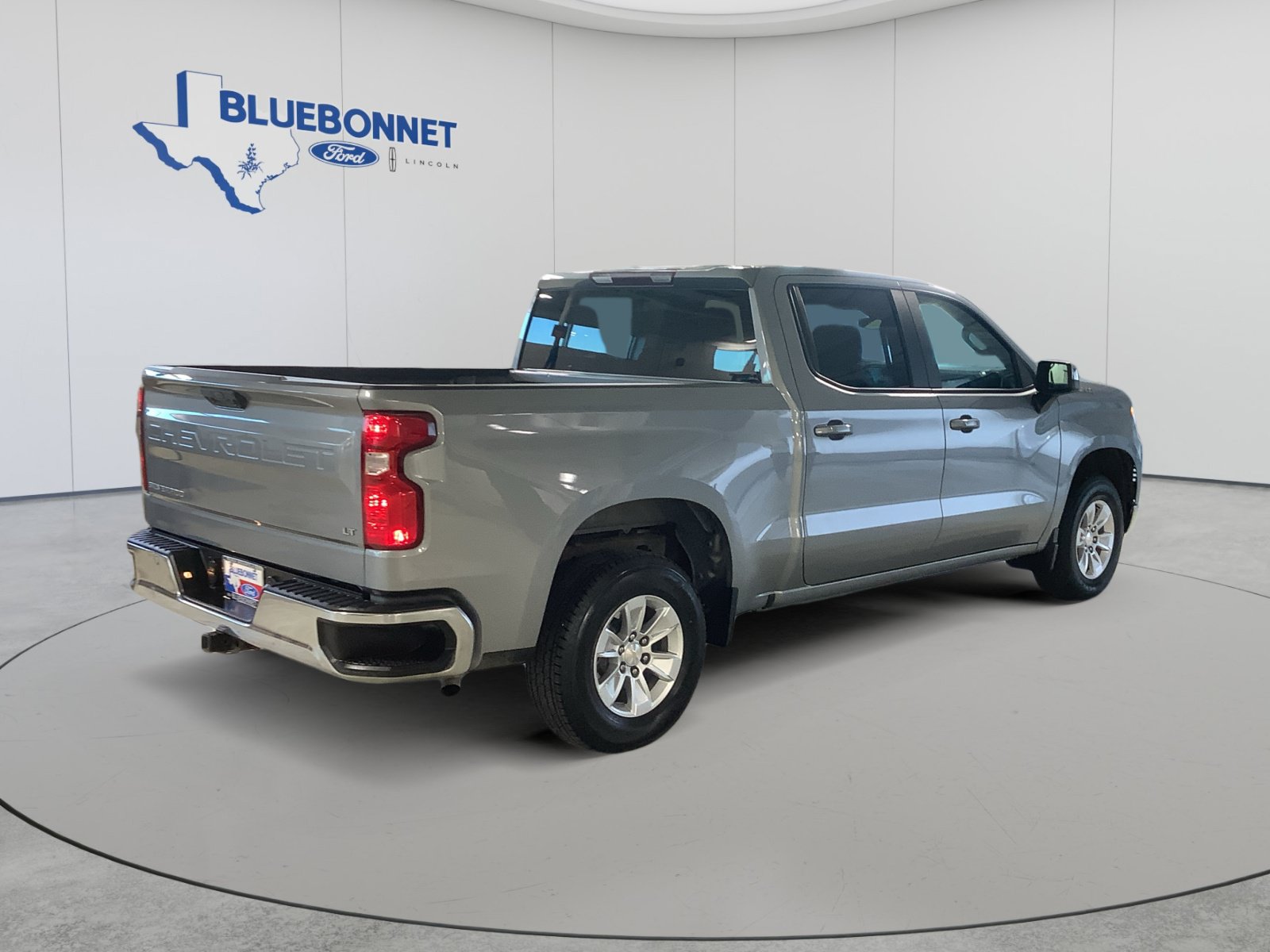 Used 2025 Chevrolet Silverado 1500 LT RWD image 5