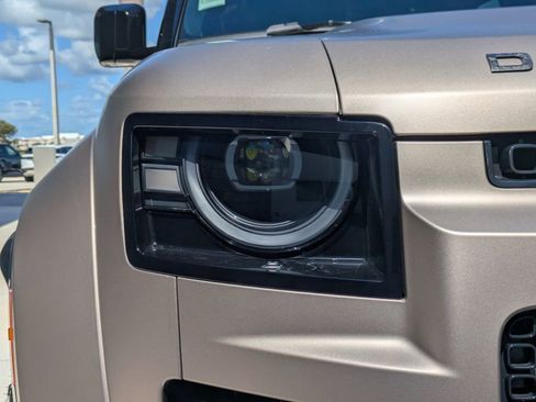New 2026 Land Rover Defender 110 OCTA AWD/4WD image 11