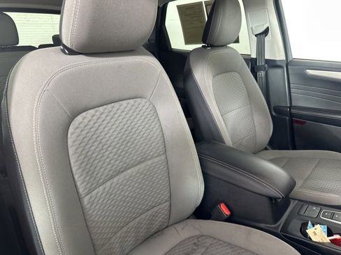 Used 2021 Ford Escape SE image 27