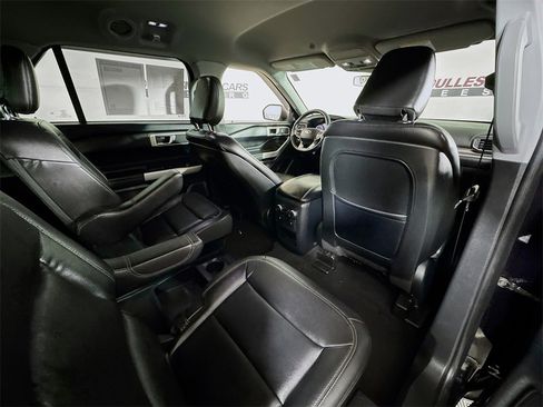 Used 2020 Ford Explorer XLT w/ Equipment Group 202A image 26