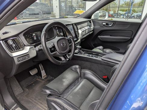 Used 2019 Volvo XC60 T6 R-Design w/ Protection Package Premier AWD/4WD image 3