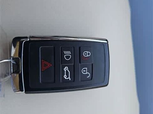 Used 2023 Land Rover Range Rover SE image 37