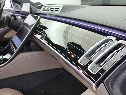 Used 2024 Mercedes-Benz Maybach S 580 4MATIC image 40