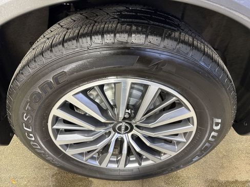 Certified 2022 Nissan Armada SL image 6