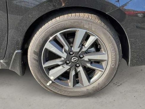 Certified 2024 Nissan Versa S w/ S Plus Package FWD image 17