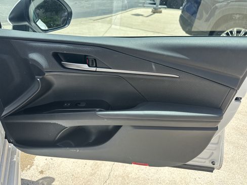 Used 2026 Toyota Camry SE FWD image 29