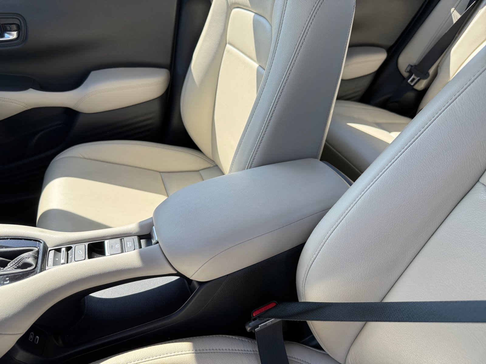 Certified 2024 Honda HR-V LX image 14