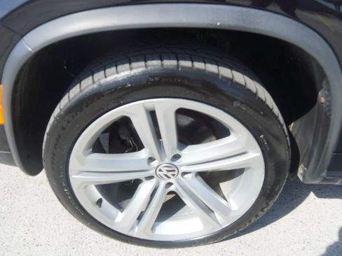 Used 2016 Volkswagen Tiguan R-Line AWD/4WD image 17