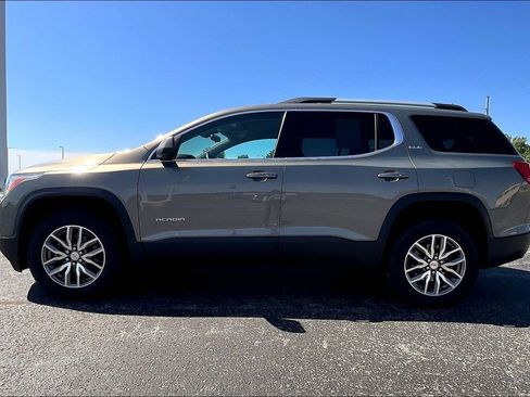 Used 2019 GMC Acadia SLE w/ Driver Alert Package I FWD image 3