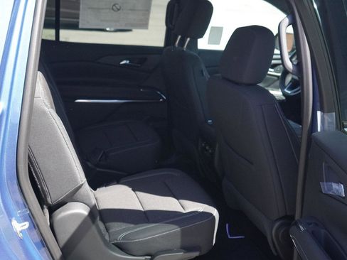 New 2026 Chevrolet Traverse LT w/ Midnight/Sport Edition FWD image 28