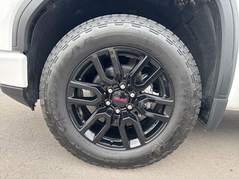 New 2026 GMC Sierra 1500 Elevation image 32