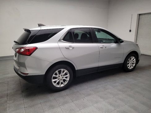 Used 2018 Chevrolet Equinox LT FWD image 10