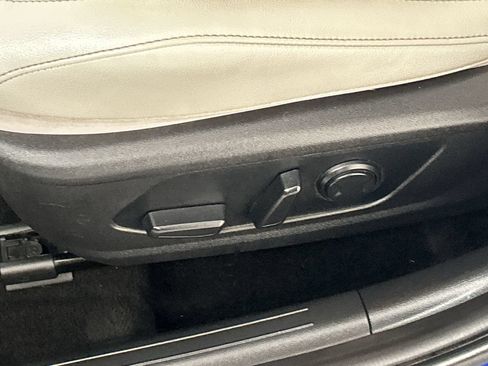 Used 2021 Hyundai Elantra Limited FWD image 21