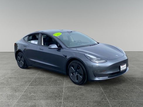 Used 2023 Tesla Model 3 Standard Range RWD image 7