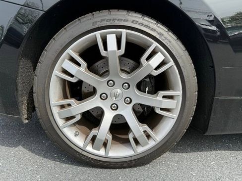 Used 2012 Maserati GranTurismo Sport RWD image 32