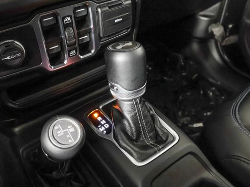 Used 2024 Jeep Wrangler High Altitude AWD/4WD image 33