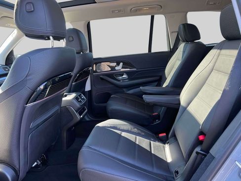 Used 2024 Mercedes-Benz GLS 580 4MATIC image 12