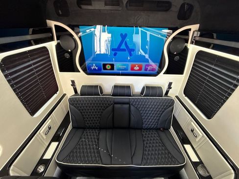 Used 2019 Mercedes-Benz Sprinter 170 w/ Driver Convenience Package image 28