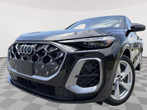 Certified 2025 Audi Q5 Prestige w/ 20" Wheel Package AWD/4WD image 1