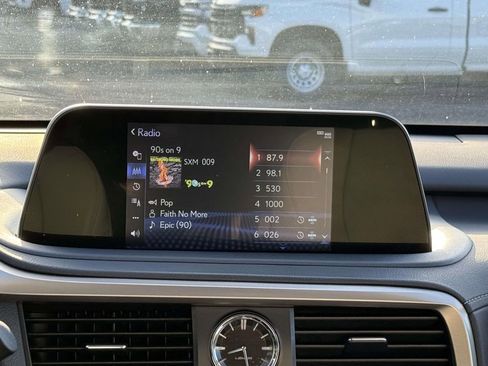 Used 2022 Lexus RX 350 Premium w/ Power Moonroof image 10