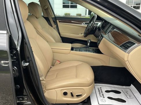 Used 2018 Genesis G80 3.8 RWD image 19