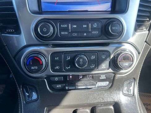 Used 2017 Chevrolet Suburban LT image 26