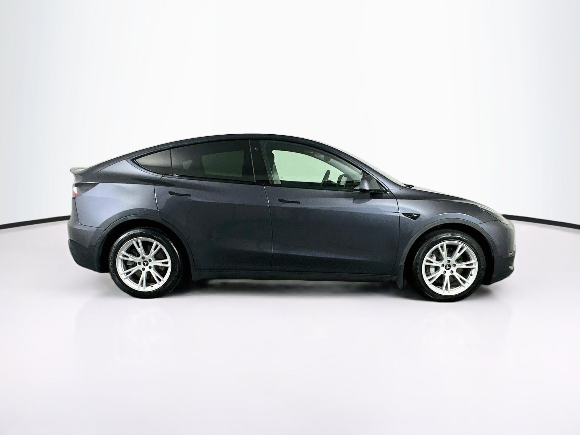 Used 2022 Tesla Model Y Long Range AWD/4WD image 10