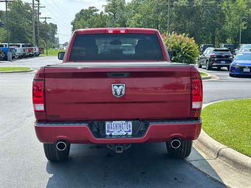 Used 2015 RAM 1500 Express RWD image 6