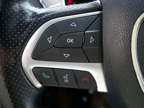 Used 2015 Jeep Grand Cherokee SRT AWD/4WD image 17