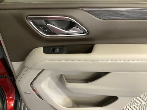 Used 2022 GMC Yukon SLT w/ SLT Luxury Package AWD/4WD image 40