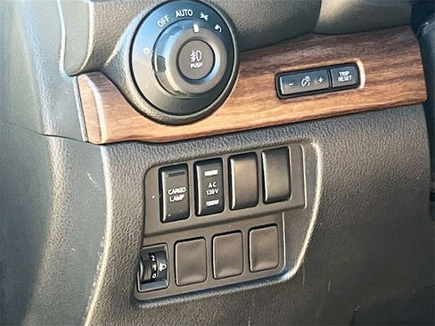 Used 2024 Nissan Titan Platinum Reserve w/ Moonroof Package image 10