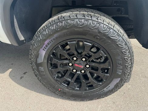 New 2026 GMC Canyon Elevation w/ Convenience Package image 36