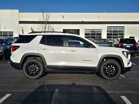 New 2026 GMC Terrain Elevation w/ Elevation Premium Package AWD/4WD image 11