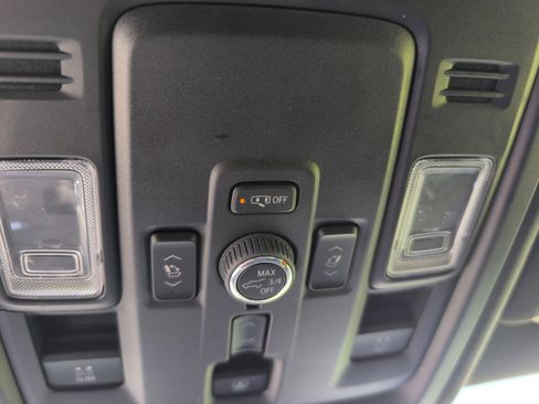 Used 2025 GMC Yukon XL Denali w/ Denali Reserve Package AWD/4WD image 42