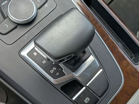 Used 2020 Audi Q5 2.0T Premium AWD/4WD image 24