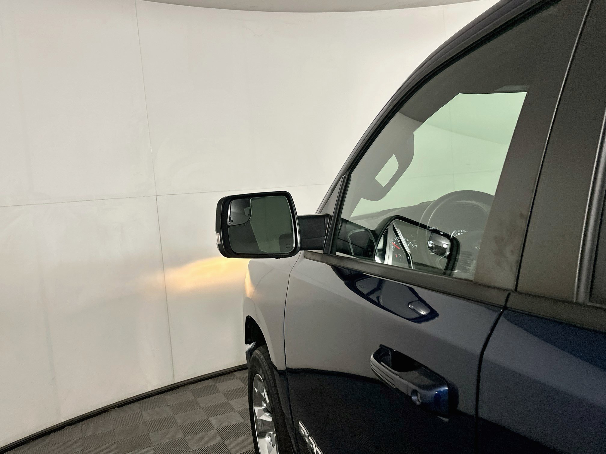 Used 2022 RAM 1500 Big Horn AWD/4WD image 16