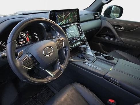 Used 2024 Lexus LX 600 4WD w/ Appearance Package image 20