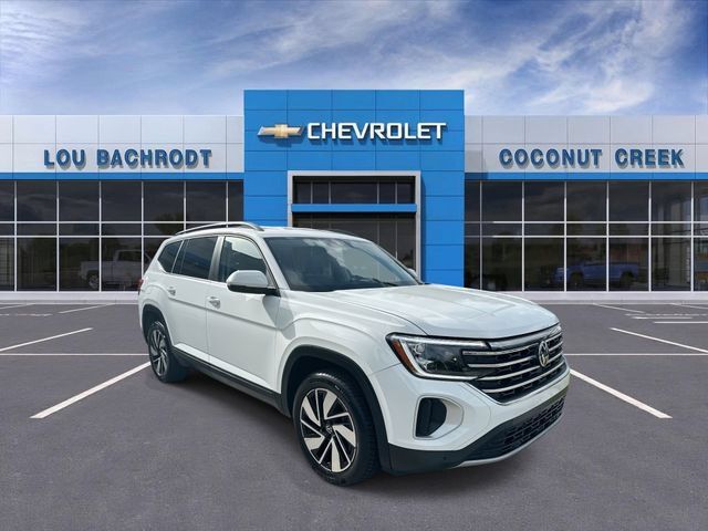 Used 2024 Volkswagen Atlas SE FWD image 2