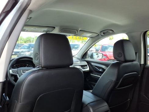 Used 2023 GMC Terrain SLT FWD image 10