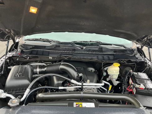 Used 2017 RAM 1500 Laramie image 38