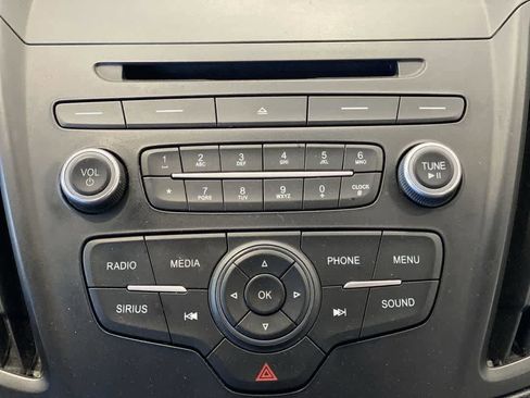 Used 2018 Ford Escape SE image 19