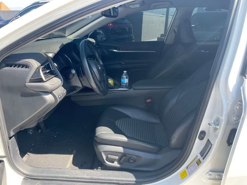 Used 2023 Toyota Camry SE w/ Convenience Package FWD image 6