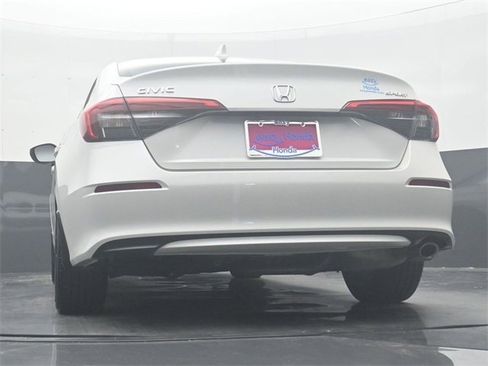 Used 2023 Honda Civic Sport image 32