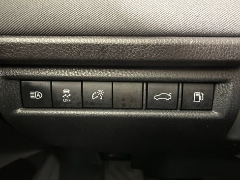 Used 2025 Toyota Camry LE FWD image 28