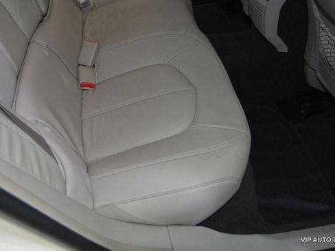 Used 2010 Cadillac CTS Wagon image 27