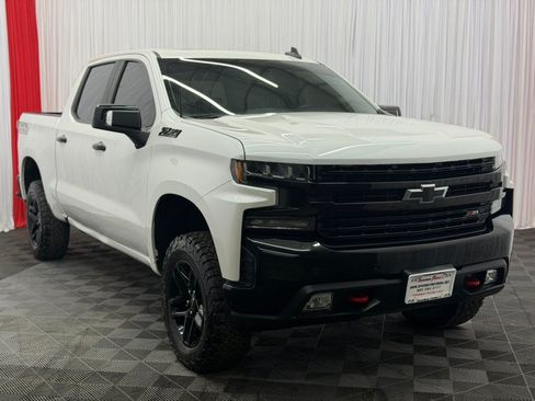 Used 2021 Chevrolet Silverado 1500 LT Trail Boss w/ Convenience Package II AWD/4WD image 2