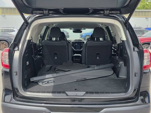 Certified 2023 Subaru Ascent Limited AWD/4WD image 9