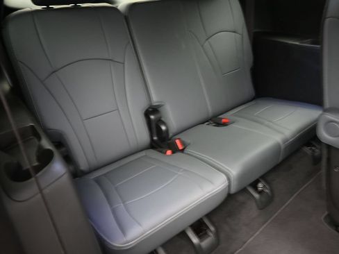 Used 2023 Buick Enclave Essence w/ Experience Buick Package AWD/4WD image 21