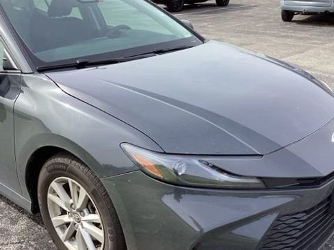 Certified 2025 Toyota Camry SE FWD image 3
