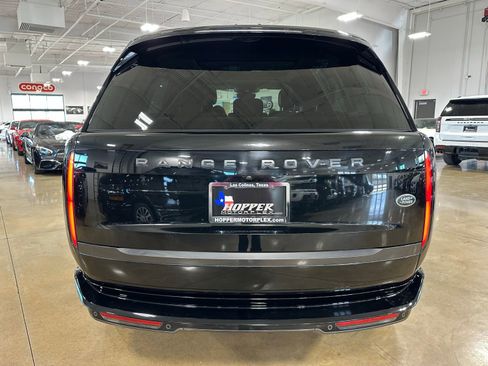 Used 2023 Land Rover Range Rover SE image 7